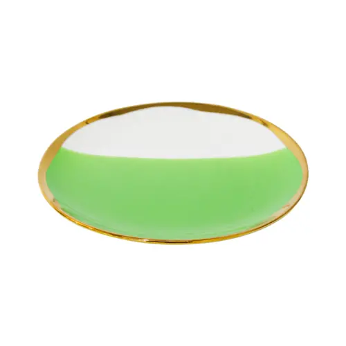 Plato de cerámica verde con blanco y orilla dorada de 20.5×20.5x2cm