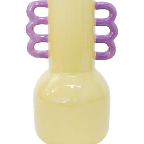 Florero de ceramica amarillo con agarradera morada de 15.5x14x26.5cm
