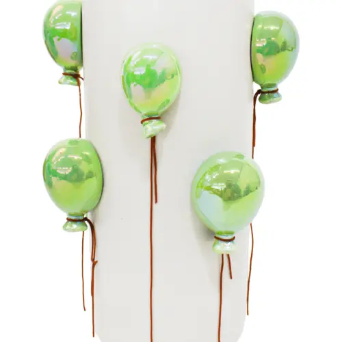 Florero de ceramica blanco con globos verdes de 15x15x22.3cm