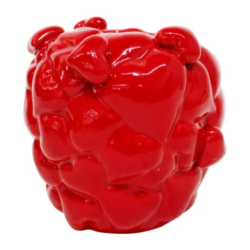 Florero de ceramica rojo diseño corazones de 13.2×13.3×12.9cm