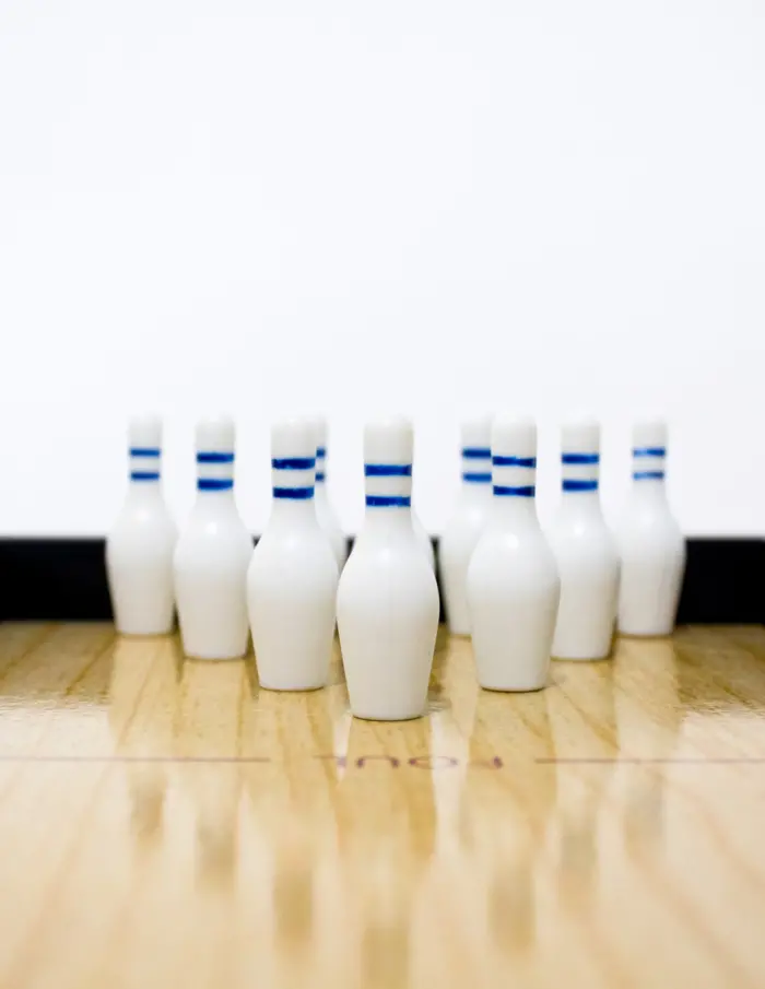 Juego de mesa 4 en 1 contiene tejo bolos curling y tenis de mesa.de 59x43.5x8cm - Image 5
