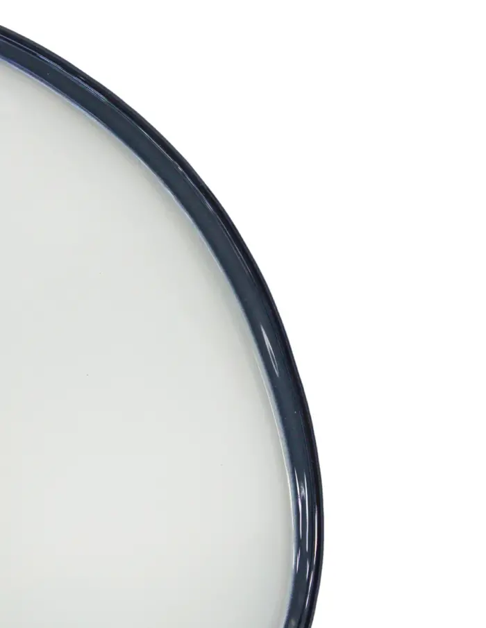 Plato de vidrio blanco con orilla azul oscuro de 28cm - Image 3