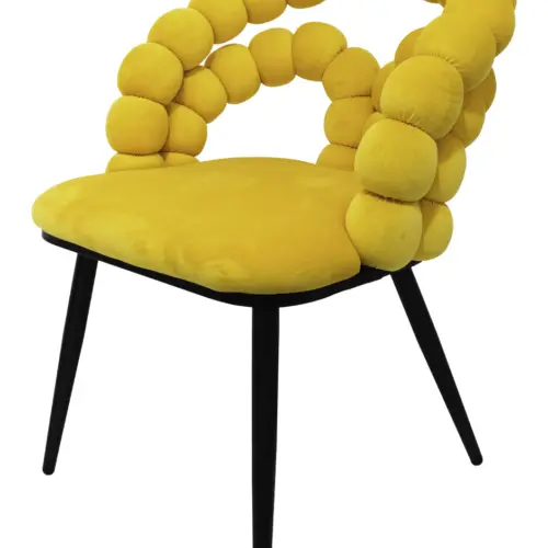 Silla de terciopelo amarillo con respaldo de circulos de 61x61x78.5cm