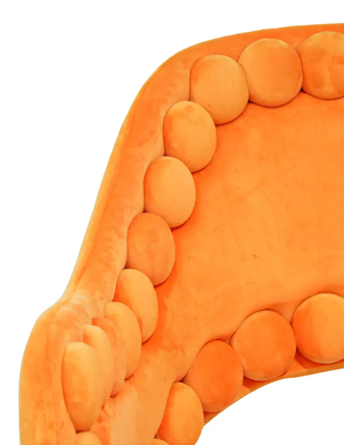Silla de terciopelo con descansabrazos diseño bolas en la orilla naranja de 53x61x82.5cm - Image 3