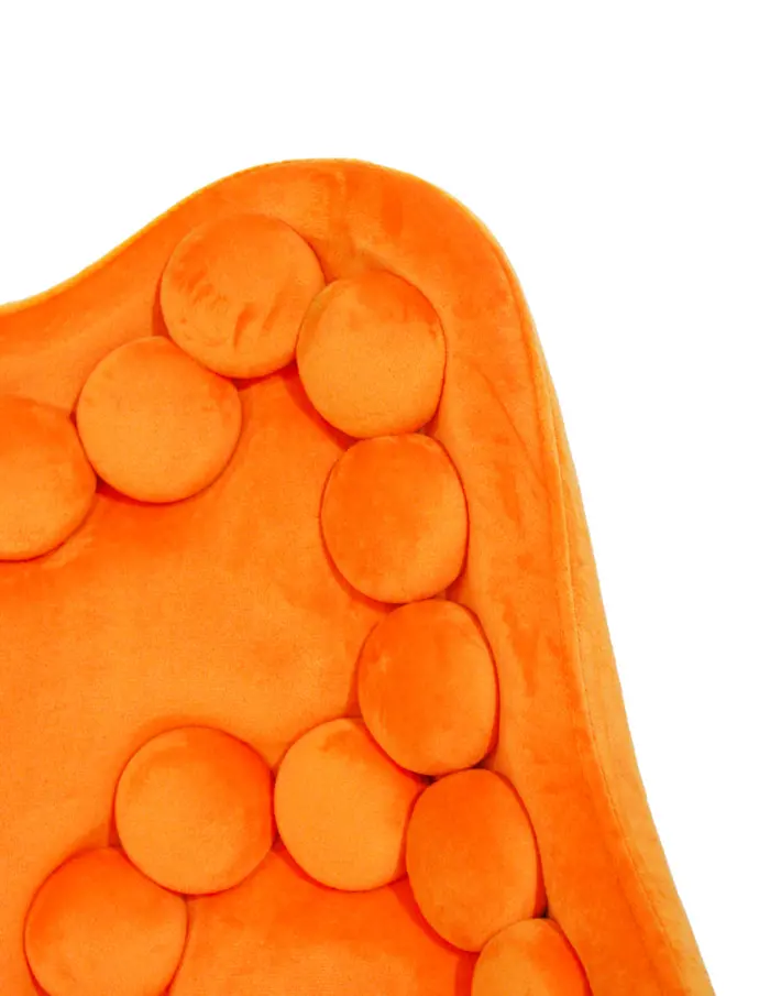 Silla de terciopelo con descansabrazos y diseño en el respaldo naranja de 54x61x86cm - Image 3