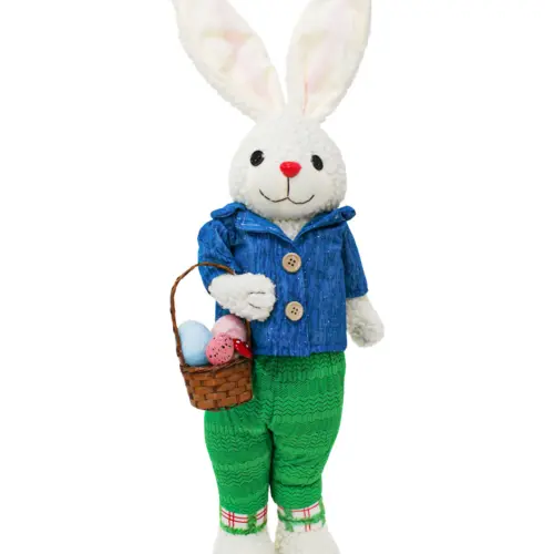 Conejo de tela con pantalón verde saco azul y canasta con huevos de 10x24x66cm
