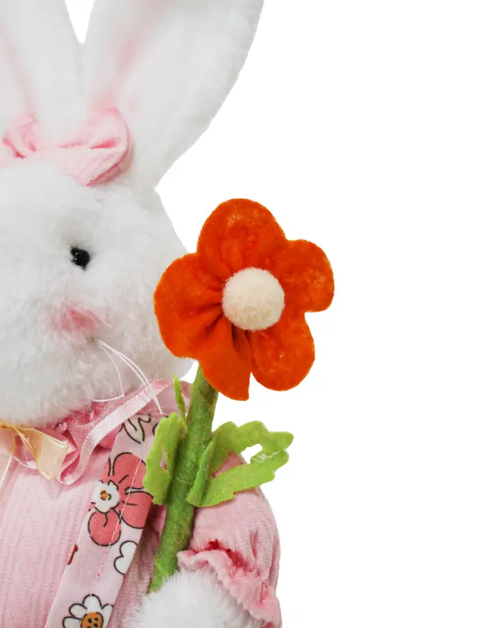 Coneja de tela con vestido rosa y flor en mano de 6x17x53cm - Image 3