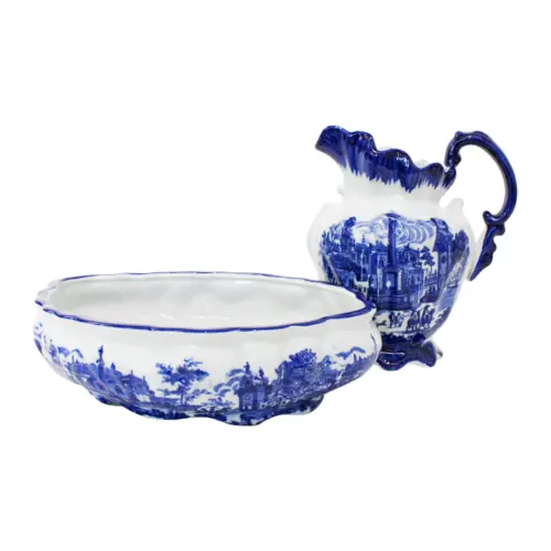 Aguamanil de porcelana con paisaje en azul de 30×18/34x14cm