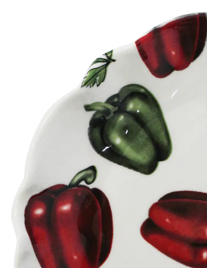 Plato de cerámica blanco diseño chiles morrones de colores de 21.5x21.5x2.6cm - Image 4