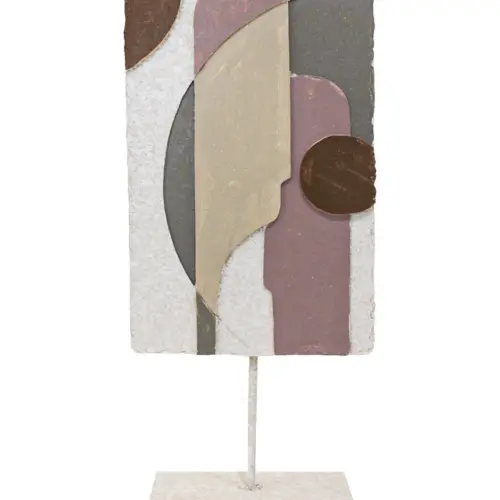 Escultura de poliresina abstracta en tonos cafe de 13.5×6.5x30cm