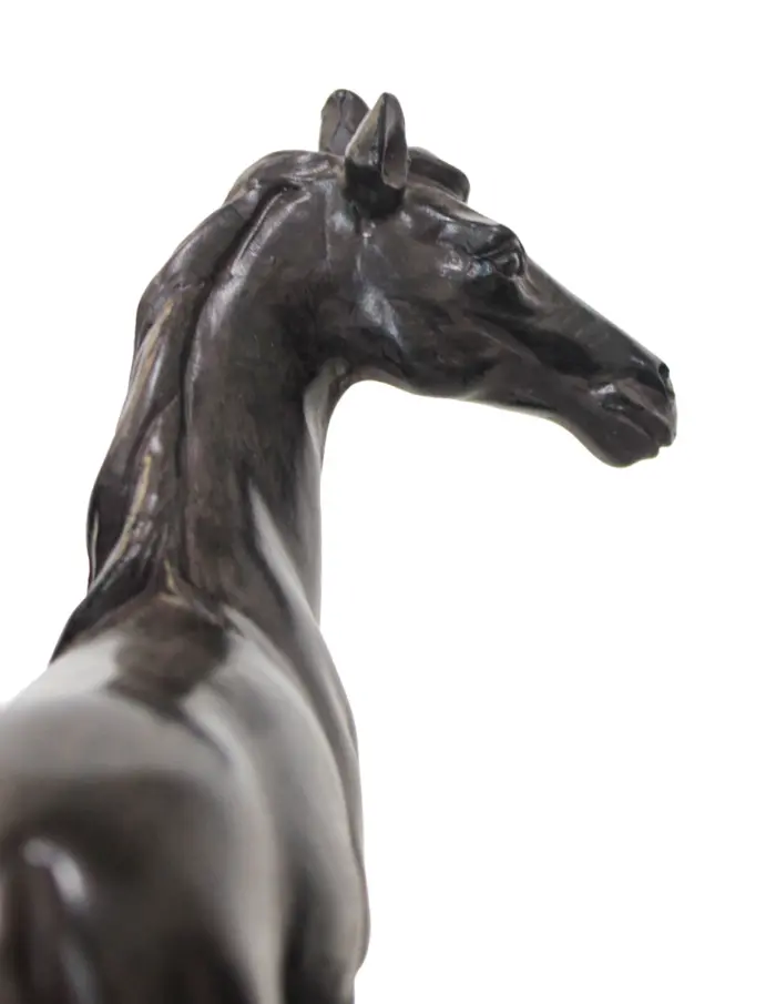 Base con caballos de poliresina de 31x16x23cm - Image 4