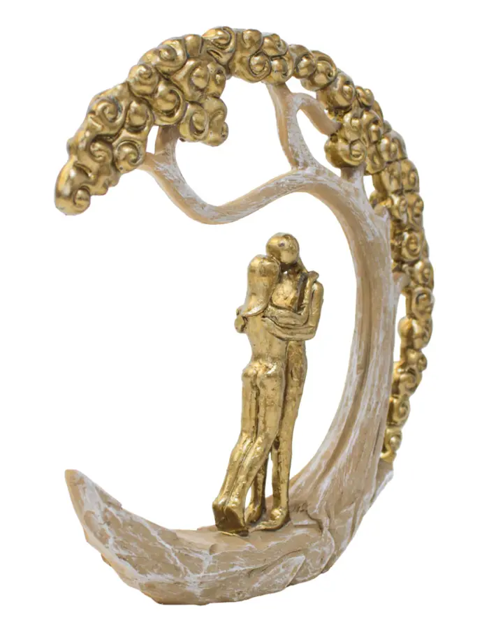Pareja abrazándose bajo àrbol dorado de poliresina de 21x4.5x21cm - Image 3