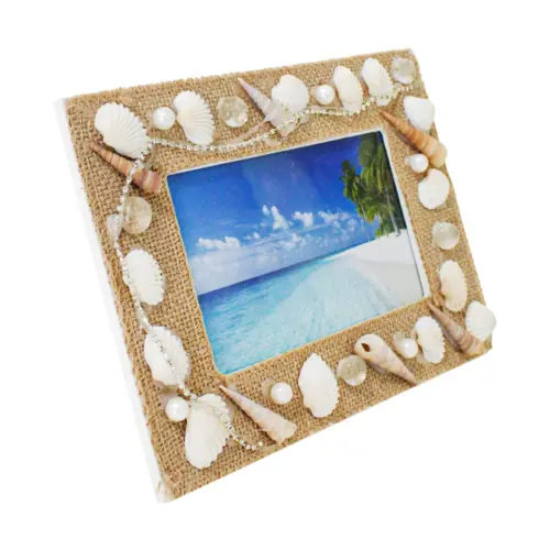 Portarretratos con conchas de 22x18x1cm