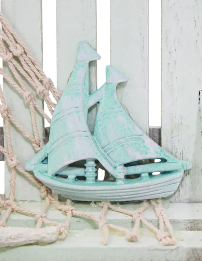 Silla de madera con red decorativa de playa verde de17x19x19cm - Image 4