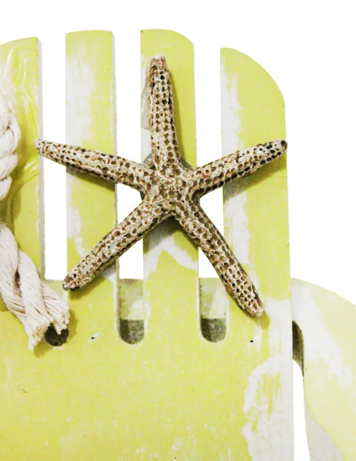 Silla de madera decorativa de playa amarilla con estrella de 10x11x10cm - Image 3