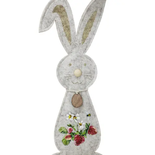Conejo de fieltro con dibujo de fresas en base de madera de 16×44.5×5.5cm