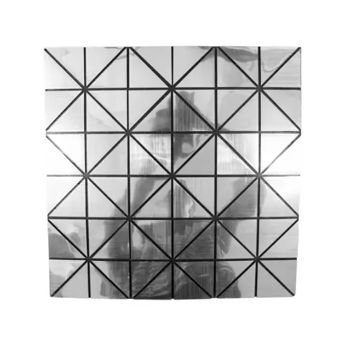 Adhesivo de pared diseño cuadros 3D plateados de 30x30cm