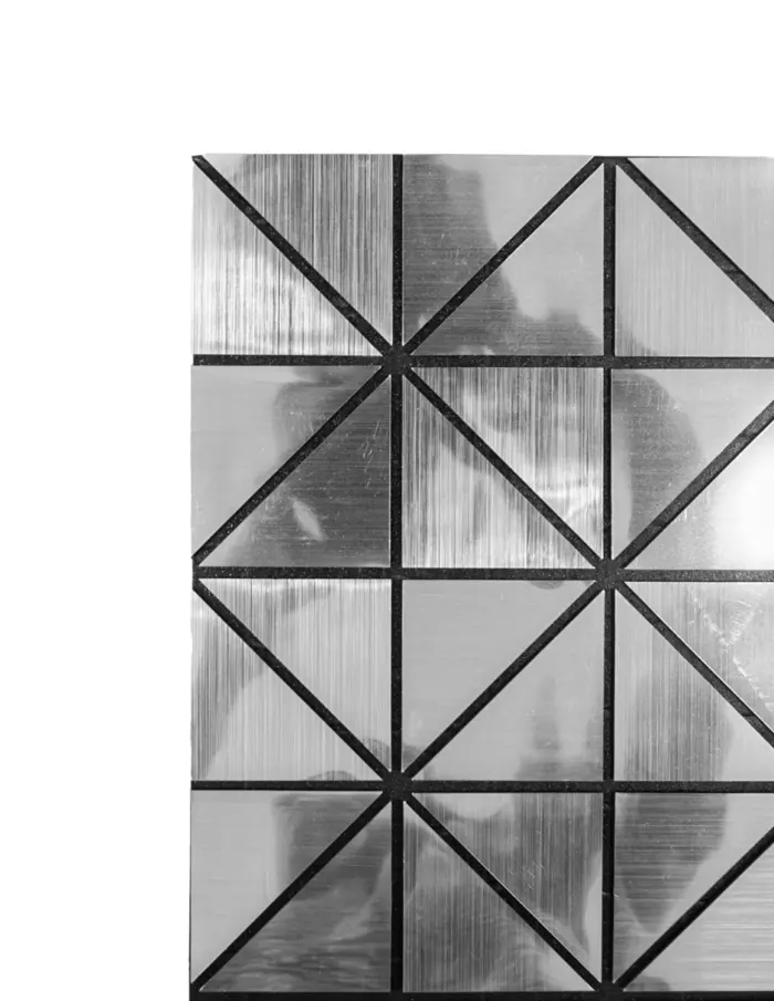 Adhesivo de pared diseño cuadros 3D plateados de 30x30cm - Image 2