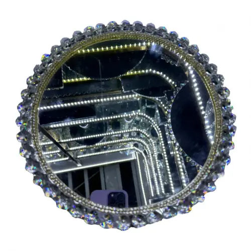 Charola giratoria de vidrio con filo dorado y cuentas de 25.5×25.5×3.7cm