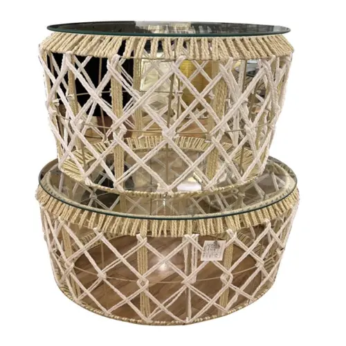 Juego de dos mesas tejidas cubiertas de cristal de 41/55×41/55×42/46cm