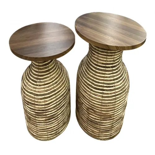 Juego de dos mesas tejidas marrón cubiertas de madera de 40/45×40/45×45/49cm