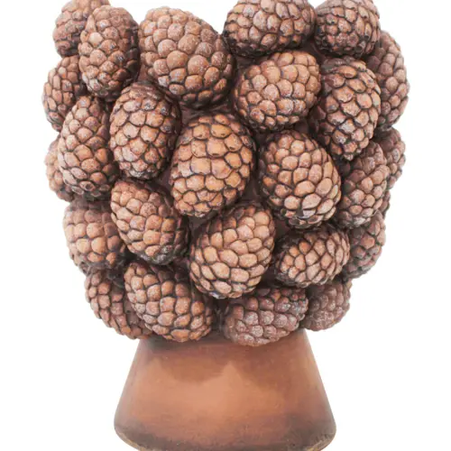 Florero de cemento diseño bellotas de 18.5X18.5X21.5cm