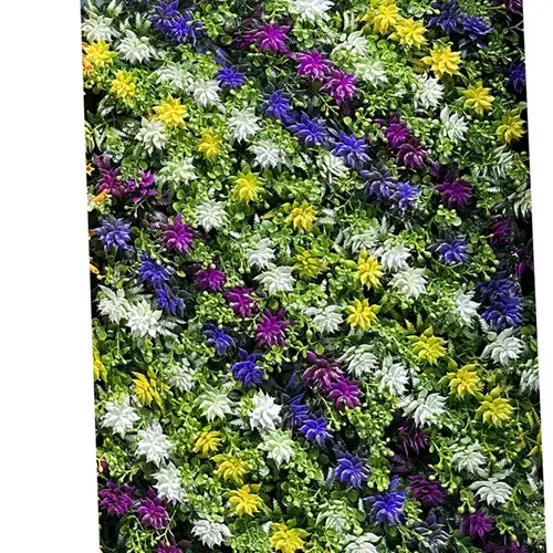 Tapete artificial con floreado verde con morado y blanco de 40x60cm