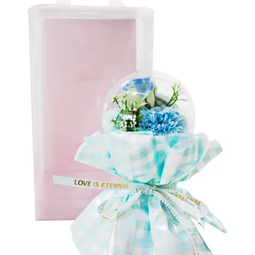 Bouquet de flores azules en display
