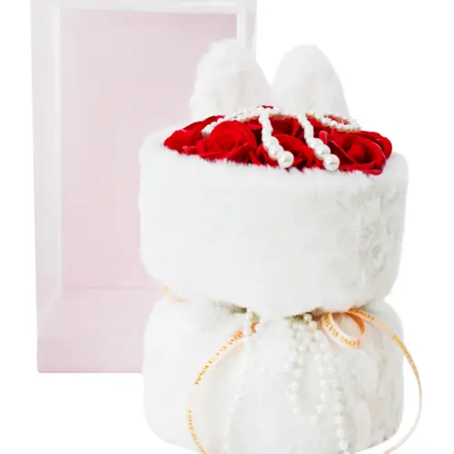 Bouquet de flores rojas en display