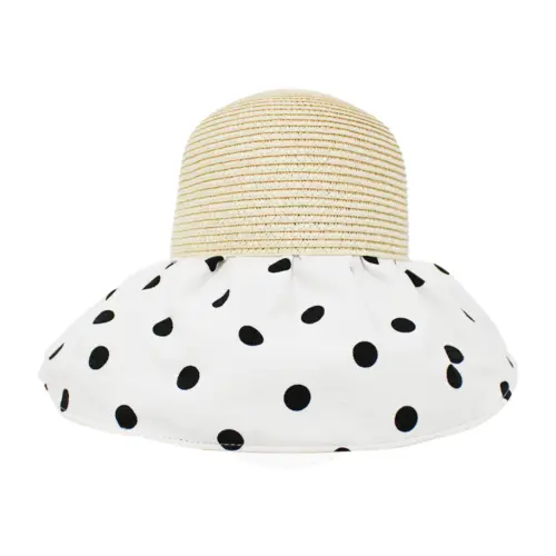 Sombrero tejido beige con olan de tela blanco y puntos negros de 33x33x12cm