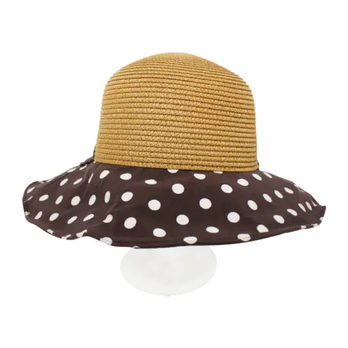 Sombrero tejido café con olan de tela cafe con puntos blancos de 33x33x12cm