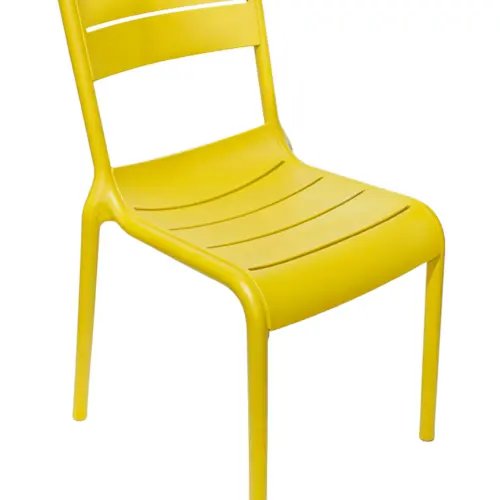 Silla de plástico amarilla de 50.5x56x82cm