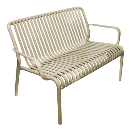 Sillón de 2 plazas de plástico con descansabrazos beige diseño tiras de 73x119x77cm