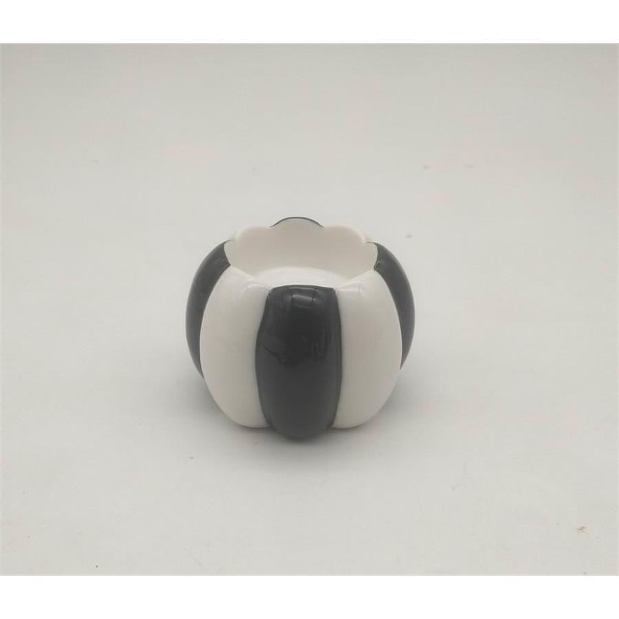 Candelabro de porcelana negro - Galerías el Triunfo - 049072778411
