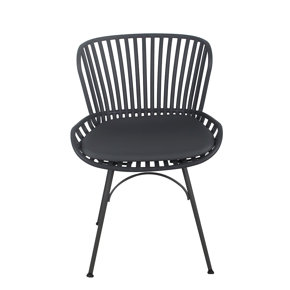 Silla de plástico gris - Galerías el Triunfo - 162072282056