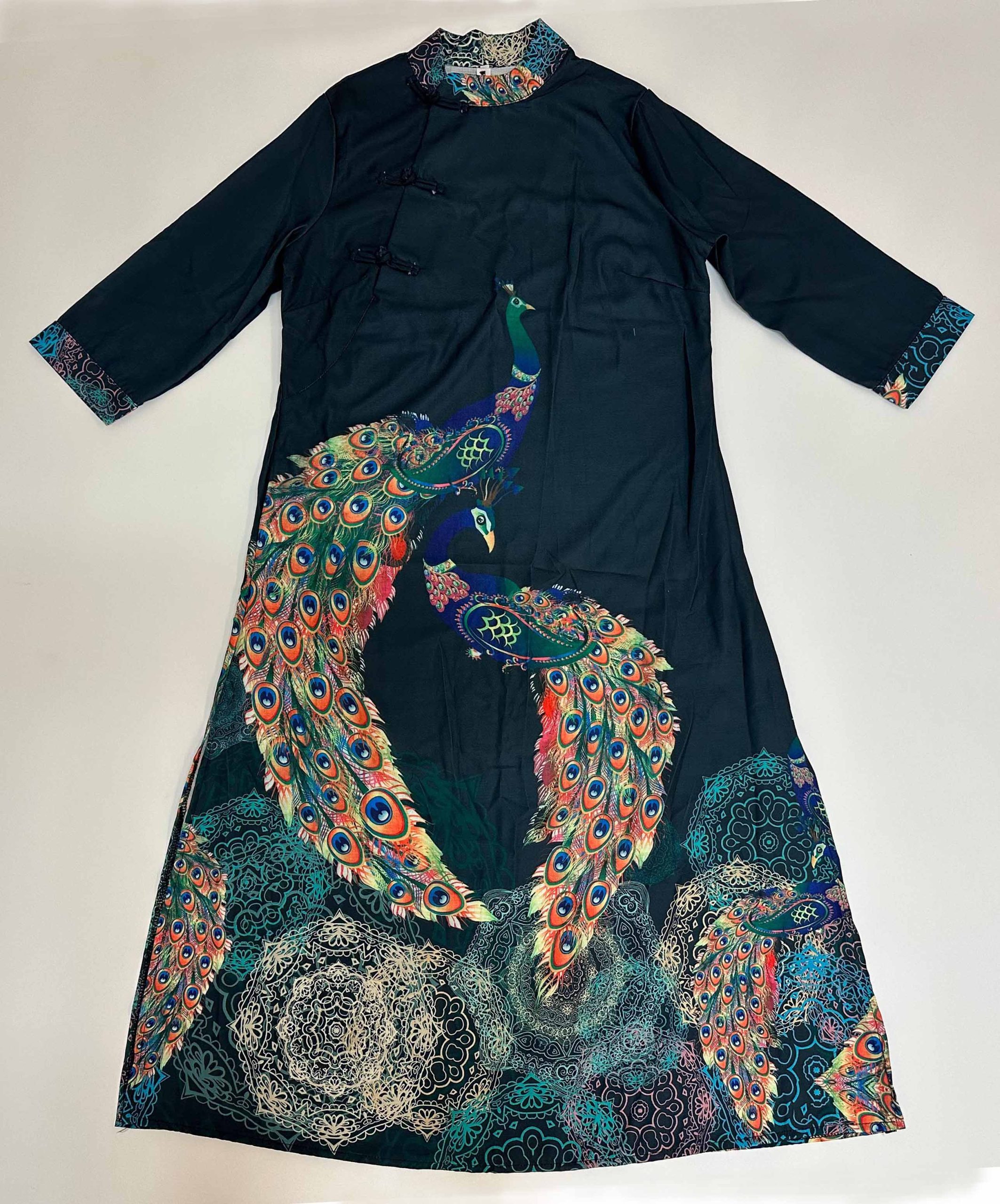 Vestido largo diseño pavorreal - Galerías el Triunfo - 291001736634
