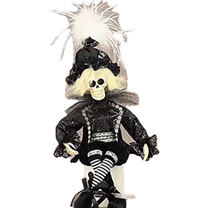 Catrina con Traje de Negro y Plumas Blancas