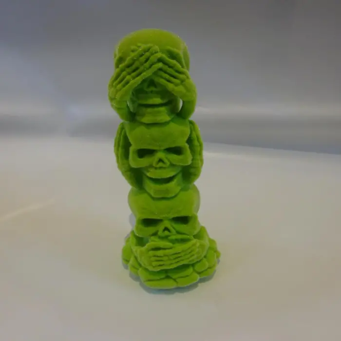 Torre de Cráneos Flocados  (No veo, No escucho, No hablo)