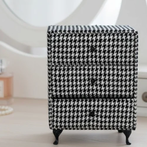 Alhajero Cómoda Houndstooth con diseño de mini mueble y estampado clásico para organización de joyería en Galerías El Triunfo.