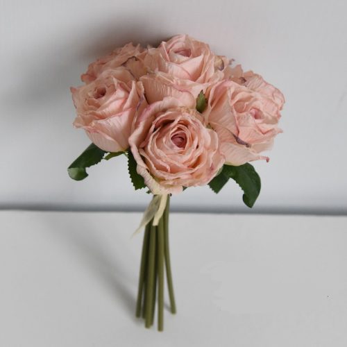 Ramo de 7 rosas - Galerías el Triunfo - 025072097058