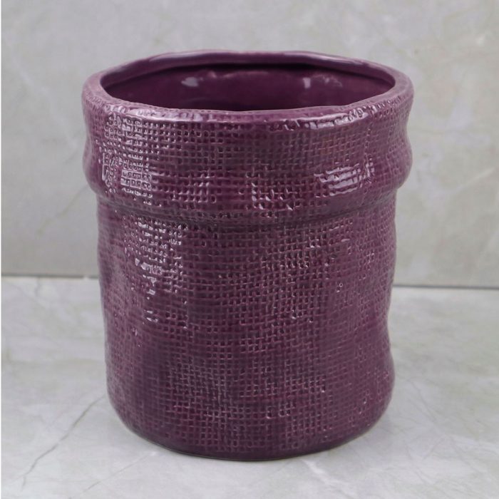 Maceta de porcelana morada - Galerías el Triunfo - 049072578082