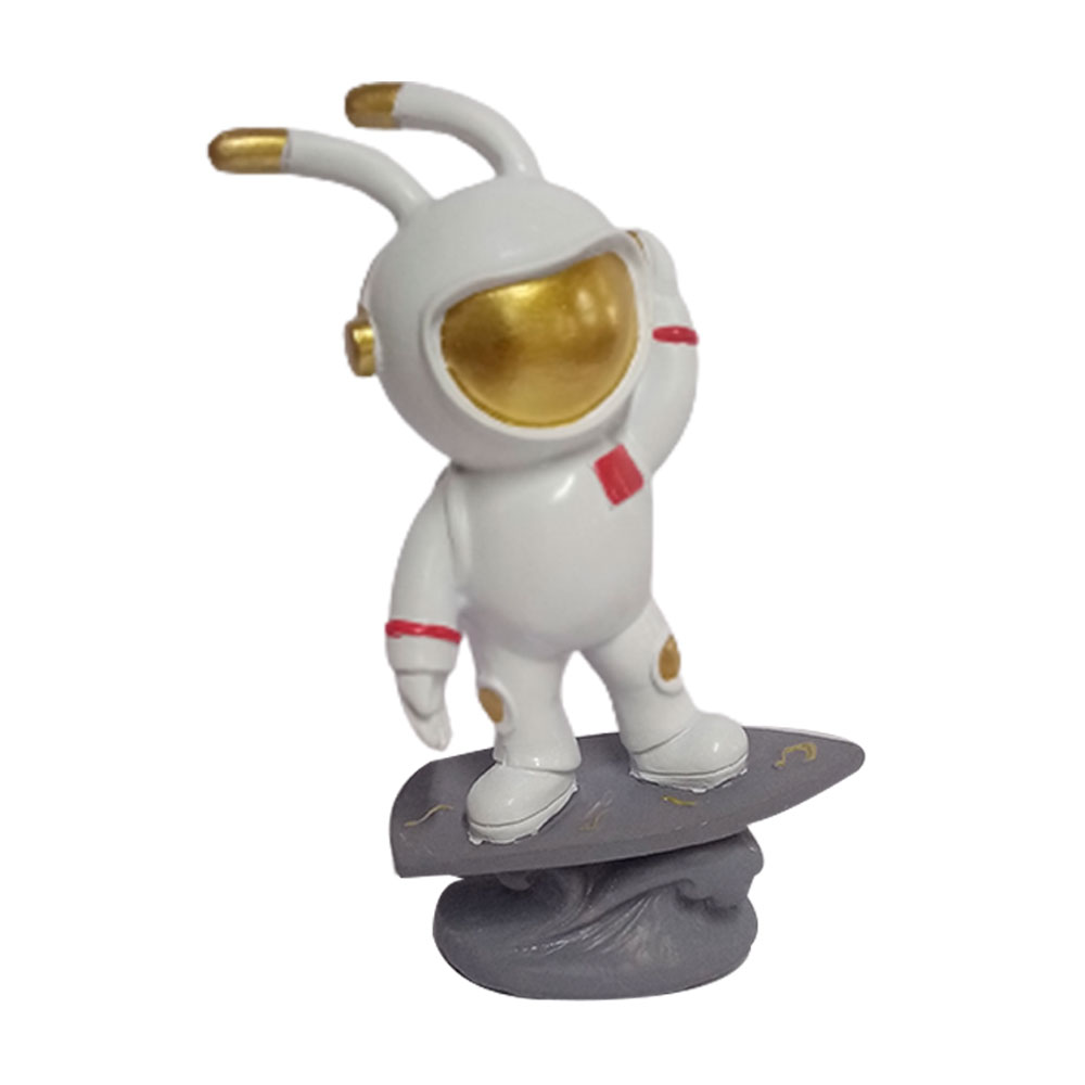 Figura de astronauta - Galerías el Triunfo - 049072778306