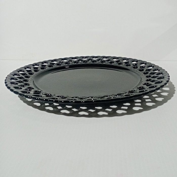 Plato de porcelana negra - Galerías el Triunfo - 090307370393