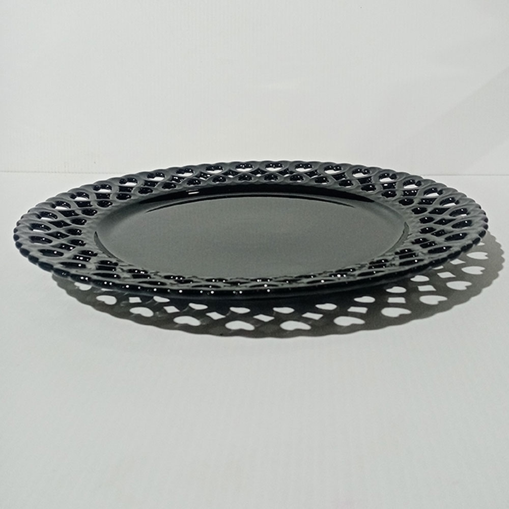 Plato de porcelana negra - Galerías el Triunfo - 090307370393