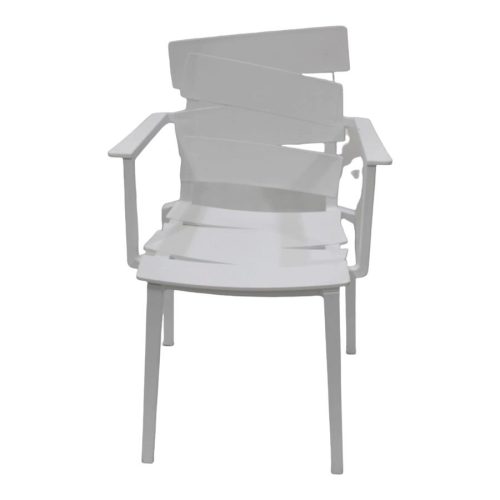 Silla blanca con descansabrazos - Galerías el Triunfo - 162072001076