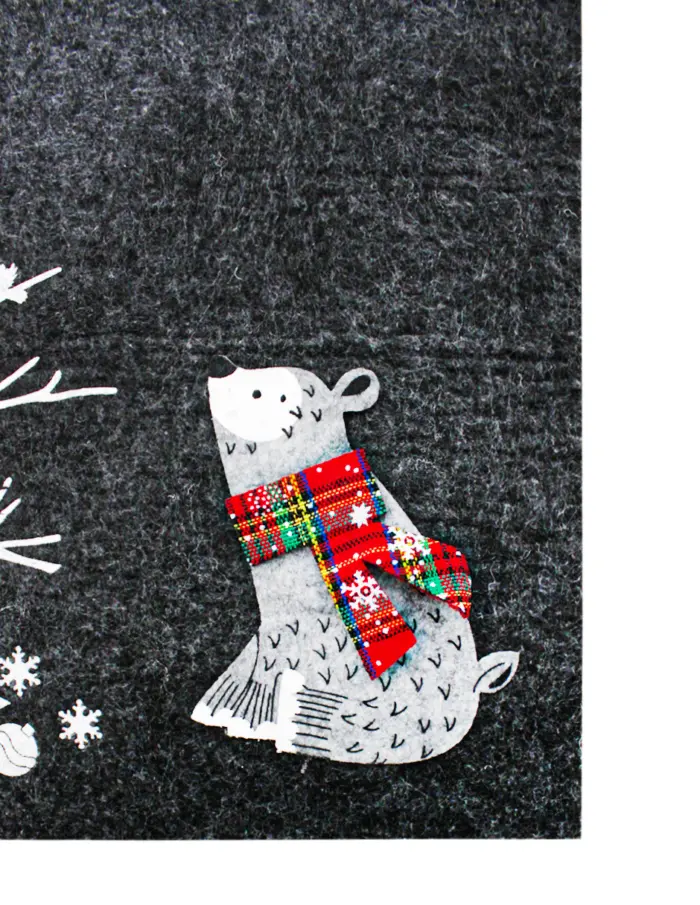 Camino de mesa de fieltro negro diseño navideño de 115x30cm - Image 2