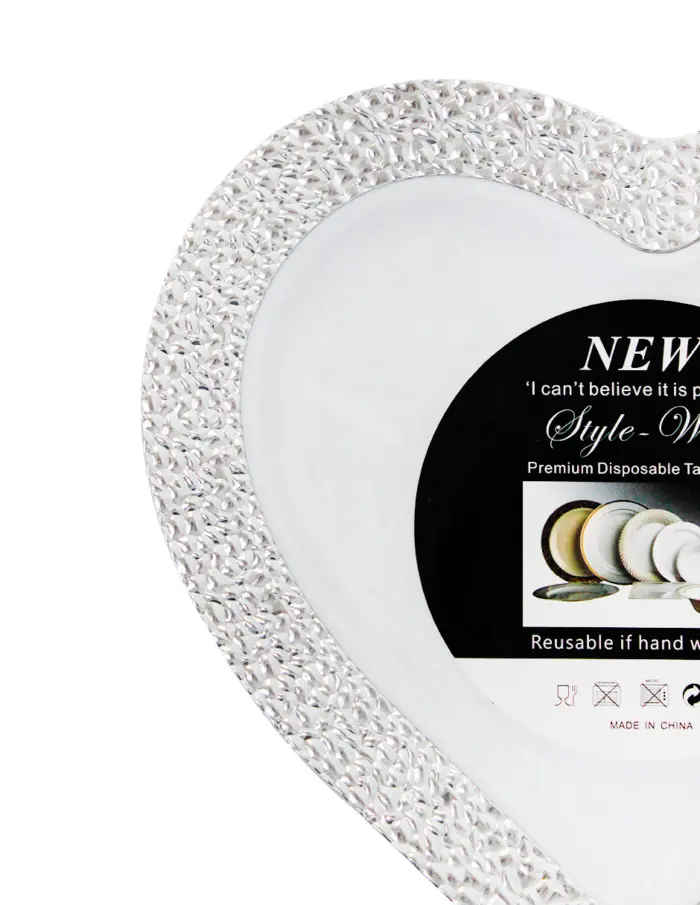 Juego de 3 platos blancos con orilla plateada de plástico diseño corazon de 25.4cm - Image 3