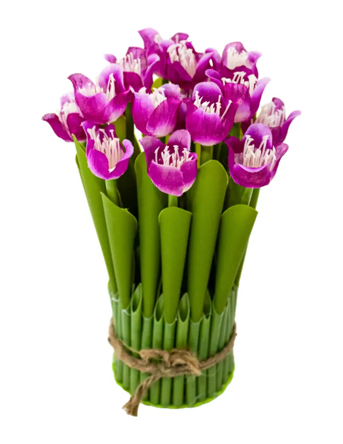 Ramo de tulipanes ciruela en base de 7.5x7.5x21cm - Image 2