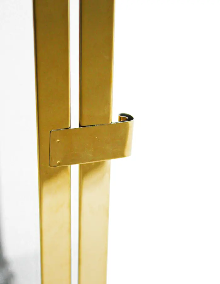 Juego de 3 candelabros de metal dorados de 18x18x46cm - Image 3