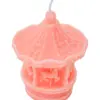Vela decorativa diseño carrucel rosa de 7.5x7.5x9cm - Image 2